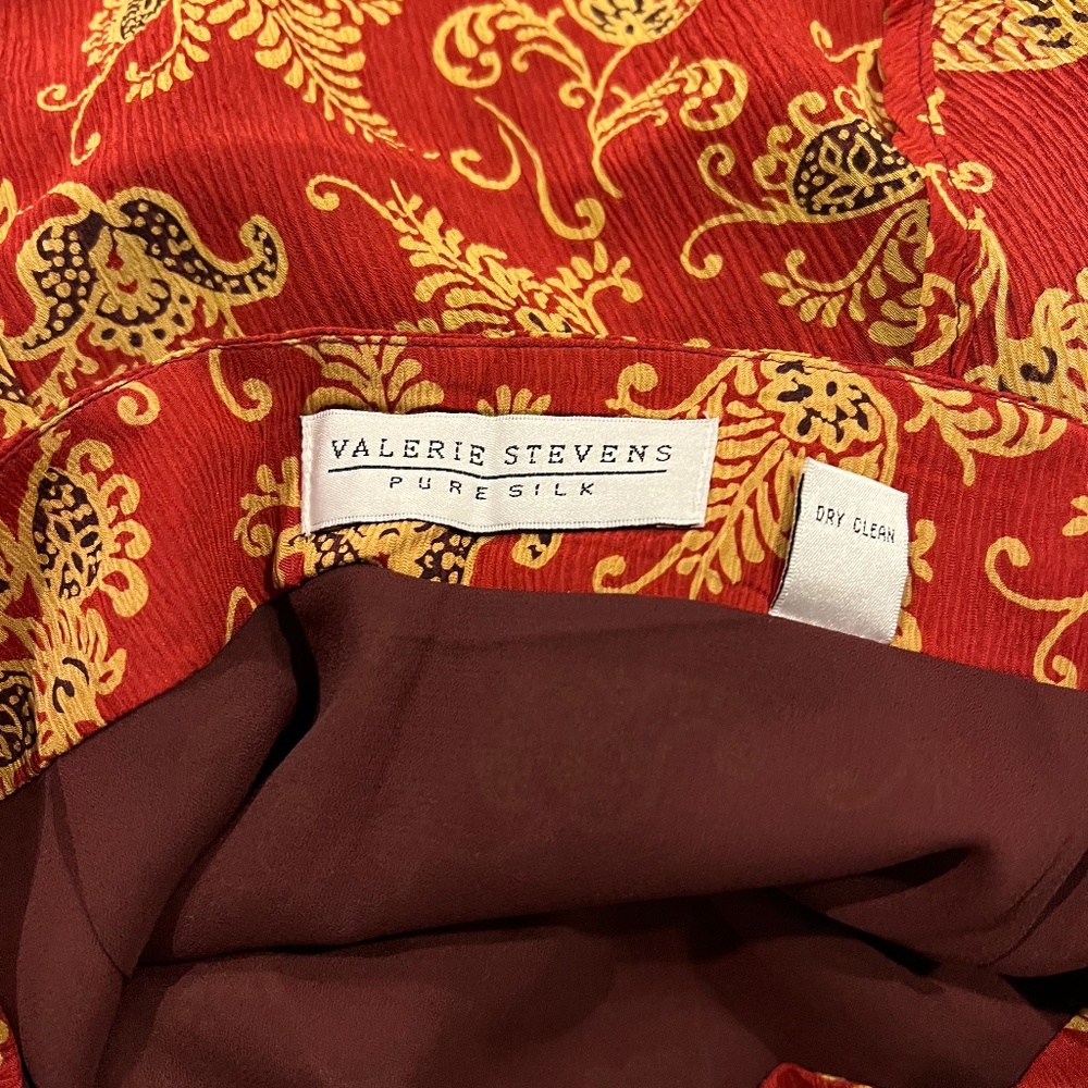 Valerie Stevens Silk Skirt and Blouse - Picture 3 of 16